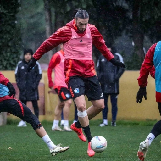 Erzurumspor ile Sakaryaspor&rsquo;un &ccedil;ifte randevusu
