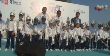 Esenler&rsquo;de bin &ccedil;ocuk i&ccedil;in "Geleneksel S&uuml;nnet Ş&ouml;leni" etkinliği d&uuml;zenlendi
