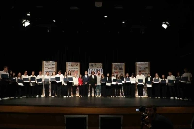 Esenler&rsquo;in gen&ccedil; kalemleri mezun oldu
