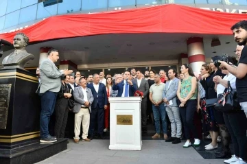 Esenyurt&rsquo;ta 21 yıl aradan sonra Nazım Hikmet ismi K&uuml;lt&uuml;r Merkezi&rsquo;ne verildi
