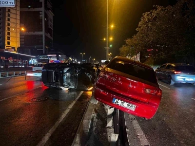 Esenyurt&rsquo;ta 3 ara&ccedil;lı zincirleme kaza: 2 yaralı
