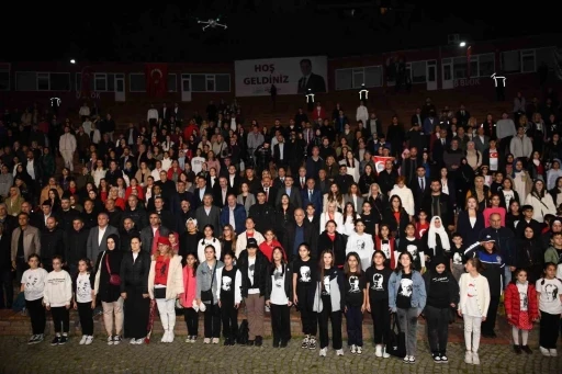Esenyurt&rsquo;ta Cumhuriyet Defilesi g&ouml;rsel ş&ouml;len oluşturdu
