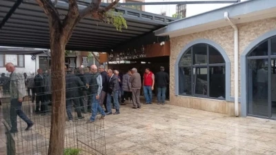 Eşi tarafından sokak ortasında &ouml;ld&uuml;r&uuml;len kadın son yolculuğuna uğurlandı