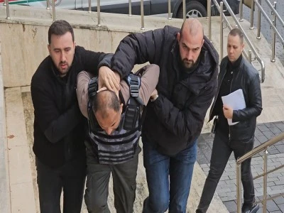 &lsquo;Eşime neden baktın&rsquo; dedi ve &ouml;ld&uuml;rd&uuml;