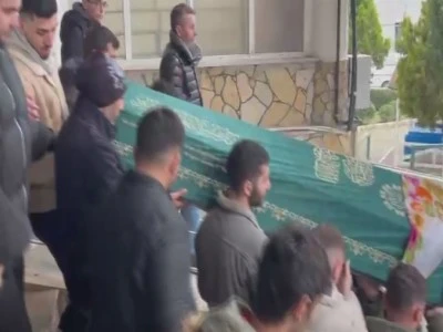 Eşine ilk &ouml;nce &ccedil;i&ccedil;ek g&ouml;nderdi ardından &ouml;ld&uuml;rd&uuml;