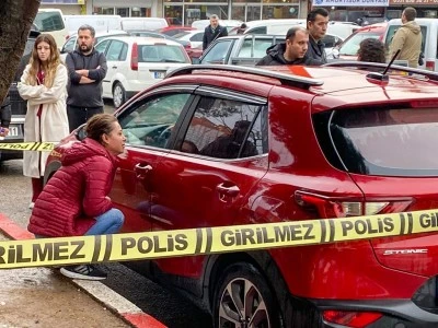 Eşini &ouml;l&uuml; bulan kadının feryadı!