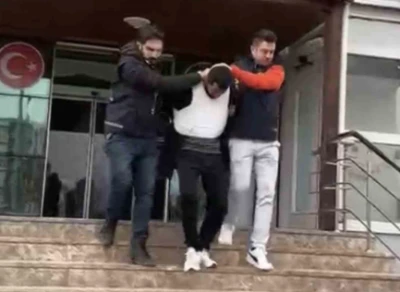 Eşini sokak ortasında &ouml;ld&uuml;ren şahıs yakalandı