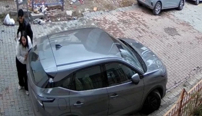 Eşini sokak ortasında silah &ccedil;ekip darp etti etti