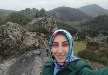 Eşini u&ccedil;urumdan iterek &ouml;ld&uuml;rd&uuml;ğ&uuml; iddia edilen sanığın yargılanmasına başlandı
