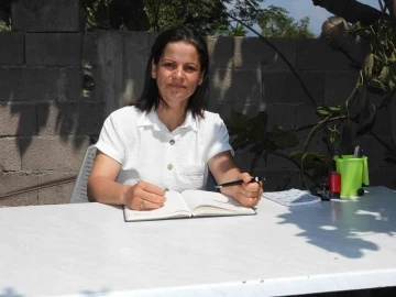 Eşinin itirazına rağmen kararından vazge&ccedil;meyerek il&ccedil;enin tek kadın muhtarı oldu
