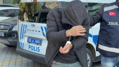 Eşinin kaburgalarını kıran koca...