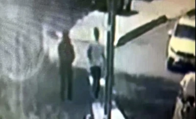 Eşinin kendisini aldattığından ş&uuml;phelendiği kişiyi bı&ccedil;aklayıp, teslim oldu