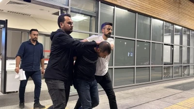Eski eşini bı&ccedil;aklayıp ağır yaralayan ş&uuml;pheli tutuklandı
