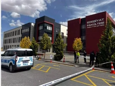 Eski eşini &uuml;niversite kamp&uuml;s&uuml;nde &ouml;ld&uuml;rd&uuml;