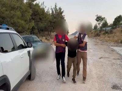 Eski sevgilisini pompalı t&uuml;fekle ka&ccedil;ırdı