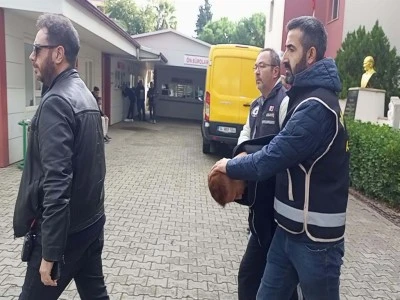Eski sevgilisini tabancayla başından vurdu