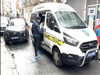 Eski sevgilisinin evini bastı, dehşet sa&ccedil;tı 