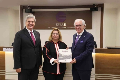 Eskinazi: "Yokuş yukarı tekerlek &ccedil;eviriyoruz"
