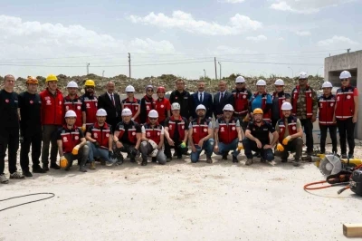 Eskişehir&rsquo;de &ouml;ğretmenlere depremde arama kurtarma eğitimi verildi
