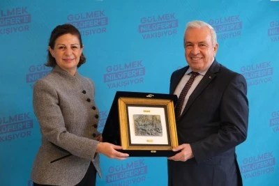  Eskişehir&rsquo;den Nil&uuml;fer&rsquo;e dostluk ziyareti