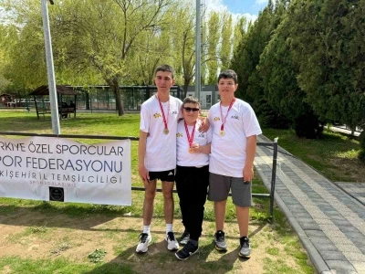 Eskişehirli &ouml;zel sporculardan atletizmde b&uuml;y&uuml;k başarı
