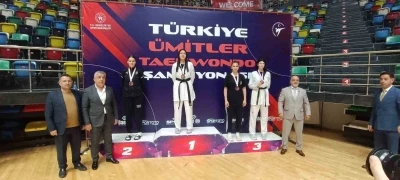 Eskişehirli sporcu Nida Nur &Ccedil;ene T&uuml;rkiye Tekvando Şampiyonası&rsquo;nda T&uuml;rkiye 3&rsquo;&uuml;nc&uuml;s&uuml; oldu
