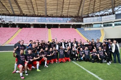 Eskişehirspor, 3. Lig'e y&uuml;kseldi