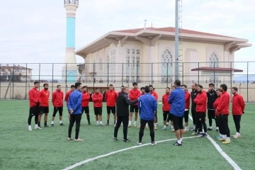 Eskişehirspor yeni teknik direkt&ouml;r&uuml; g&ouml;zetiminde ilk idmanını yaptı
