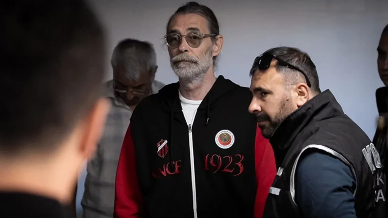 Etimesgut Belediye Başkanı Erdal Beşik&ccedil;ioğlu i&ccedil;in tutuklama talebi!