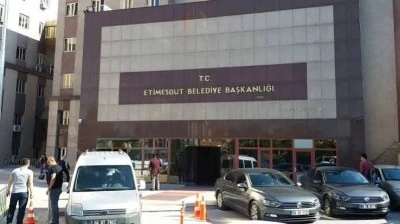 Etimesgut Belediyesi&rsquo;nde yeni operasyon: 25 g&ouml;zaltı