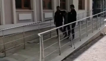 Etliekmek&ccedil;ide vurulan 2 kişiden 1&rsquo;i tedavi g&ouml;rd&uuml;ğ&uuml; hastanede hayatını kaybetti
