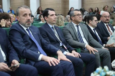 Etlik Şehir Hastanesi&rsquo;nde &lsquo;Ulusal B&uuml;t&uuml;nleşik 2&rsquo;nci Hemşirelik Ebelik Kongresi&rsquo; d&uuml;zenlendi
