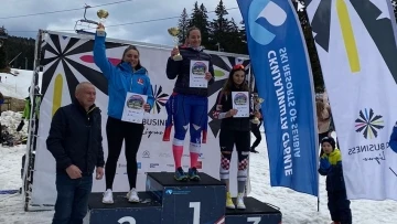 ET&Uuml;&rsquo;l&uuml; kayak&ccedil;ıların uluslararası b&uuml;y&uuml;k başarısı
