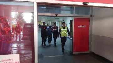 Ev arkadaşını &ouml;ld&uuml;rd&uuml;ğ&uuml; iddiasıyla tutuklandı
