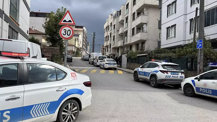 Evde &ccedil;ıkan tartışmada karnından vurulan kadın &ouml;ld&uuml;; kocası g&ouml;zaltında