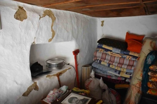 Evi &ccedil;&ouml;kmek &uuml;zere olan kimsesiz kadına destek
