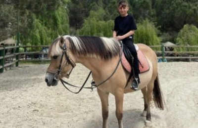 Evinde &ouml;l&uuml; bulunan 13 yaşındaki &ccedil;ocuğun cenazesi Adli Tıp Kurumu&rsquo;ndan alındı