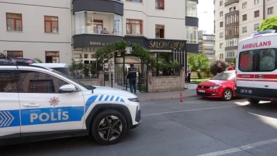 Evinde tabancayla vurulmuş halde bulundu