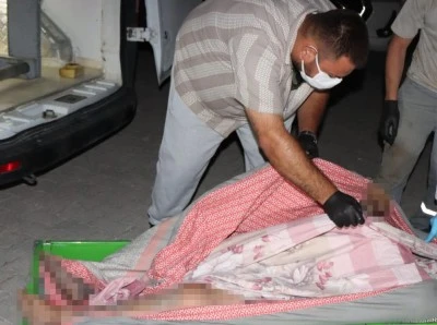 Evinden k&ouml;t&uuml; kokular gelen adamın annesinden 5 g&uuml;n sonra &ouml;ld&uuml;ğ&uuml; belirlendi