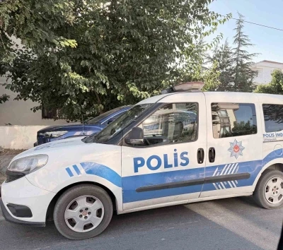 Evinin &ouml;n&uuml;nde silahlı saldırıya uğrayan şahıs yaralandı