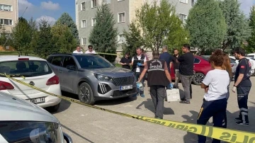 Evlilik yıld&ouml;n&uuml;m&uuml;nde aracında &ouml;l&uuml; bulunan kadının eşi g&ouml;zaltına alındı
