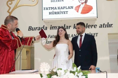 Evliliklerini unutulmaz kılmak isteyenler bug&uuml;n&uuml; se&ccedil;ti
