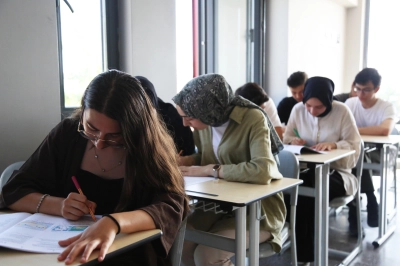 Ey&uuml;psultan Belediyesi Gen&ccedil;lik Merkezleri&rsquo;nden YKS&rsquo;de B&uuml;y&uuml;k Başarı