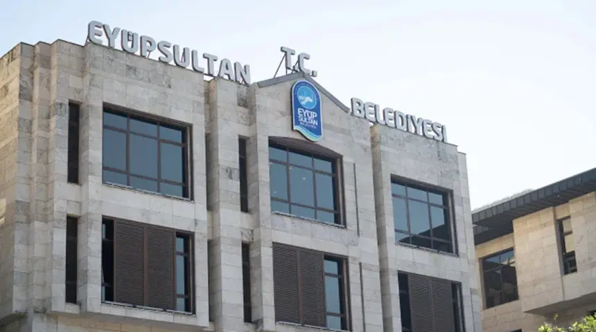 Ey&uuml;psultan Belediyesi'nde se&ccedil;imi CHP'nin adayı Cafer Parlak kazandı