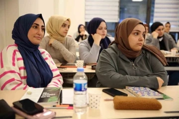 Ey&uuml;psultanlı &ouml;ğrenciler kariyer planlarını Gen&ccedil; Akademi ile yapıyor
