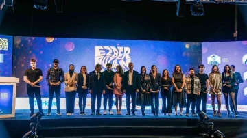 Ezber Bozan Tasarımcılar &ouml;d&uuml;llerine kavuştu
