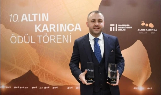 Ezine Belediyesi iki projesiyle Altın Karınca &Ouml;d&uuml;l&uuml; aldı