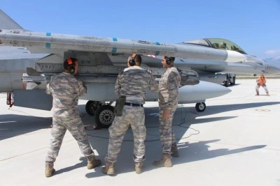 F-16'ların g&ouml;reve hazırlanış s&uuml;re&ccedil;lerini anlattılar 