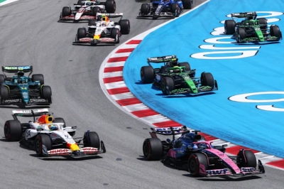 F1 İspanya Grand Prix'sinde McLaren Fırtınası: Piastri Kazandı, Norris İkinci! Verstappen Şok Penaltıyla 10. Sırada Kaldı!