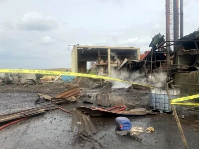 Fabrikada buhar kazanı patladı; 1 iş&ccedil;i yaşamını yitirdi
